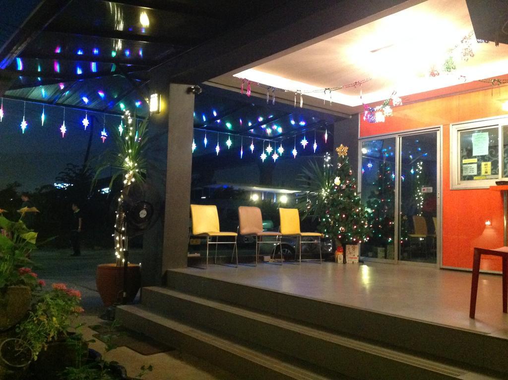 Nest Boutique Resort Bangkok Kültér fotó