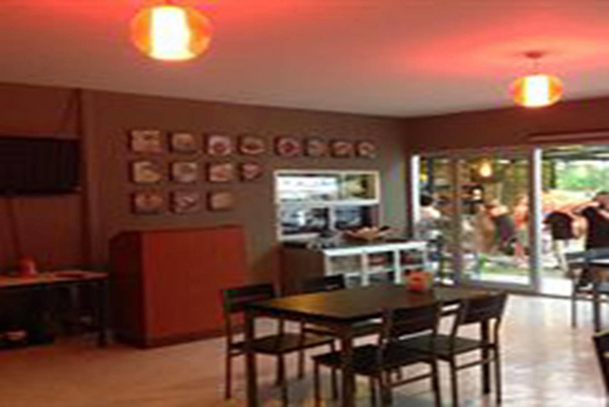 Nest Boutique Resort Bangkok Kültér fotó