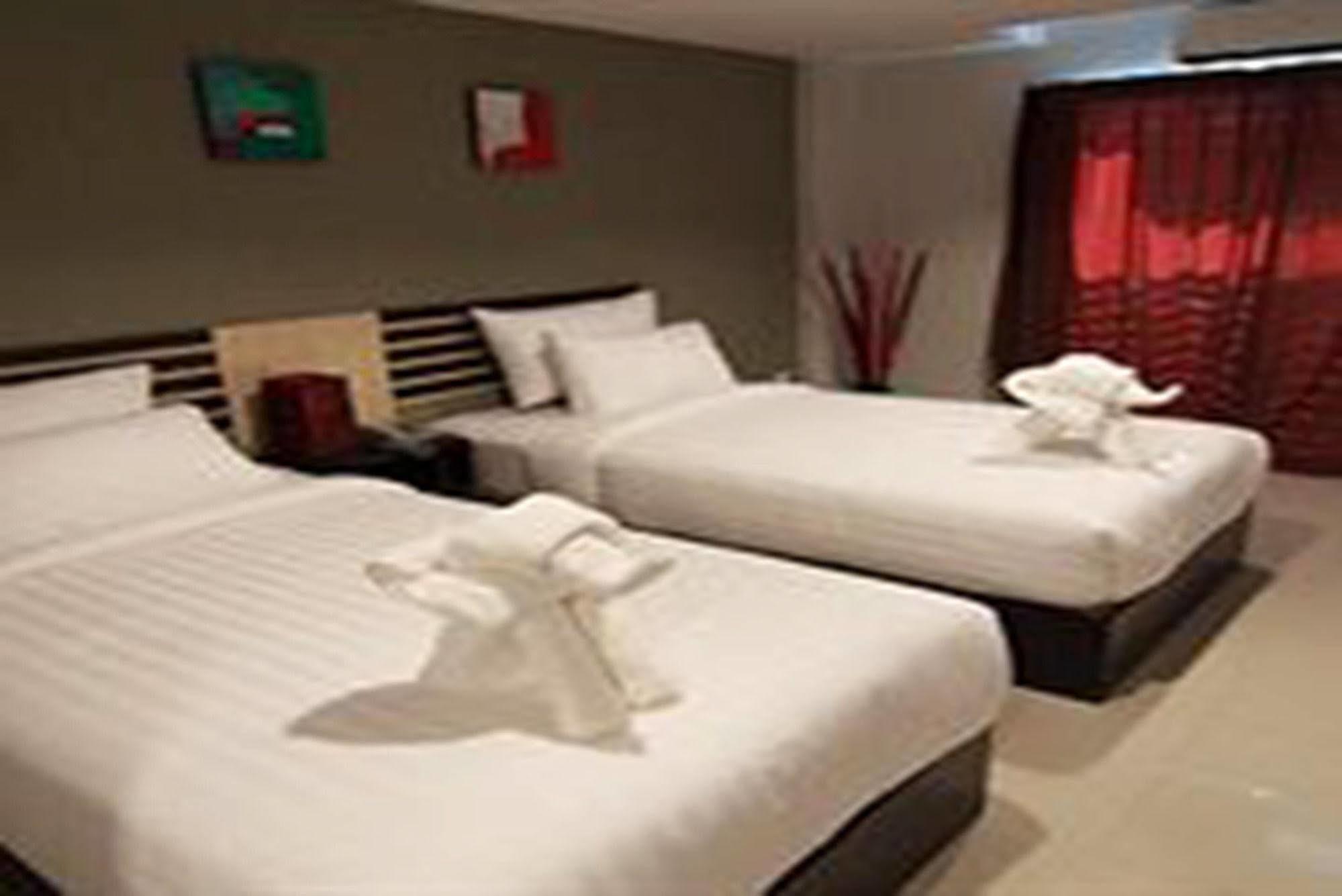 Nest Boutique Resort Bangkok Kültér fotó