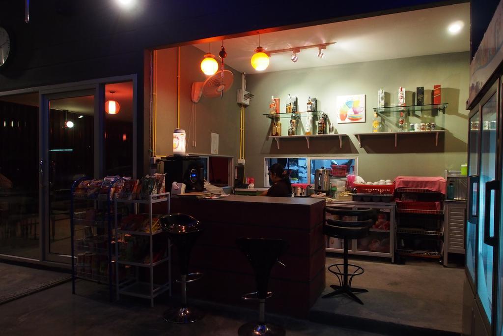 Nest Boutique Resort Bangkok Kültér fotó