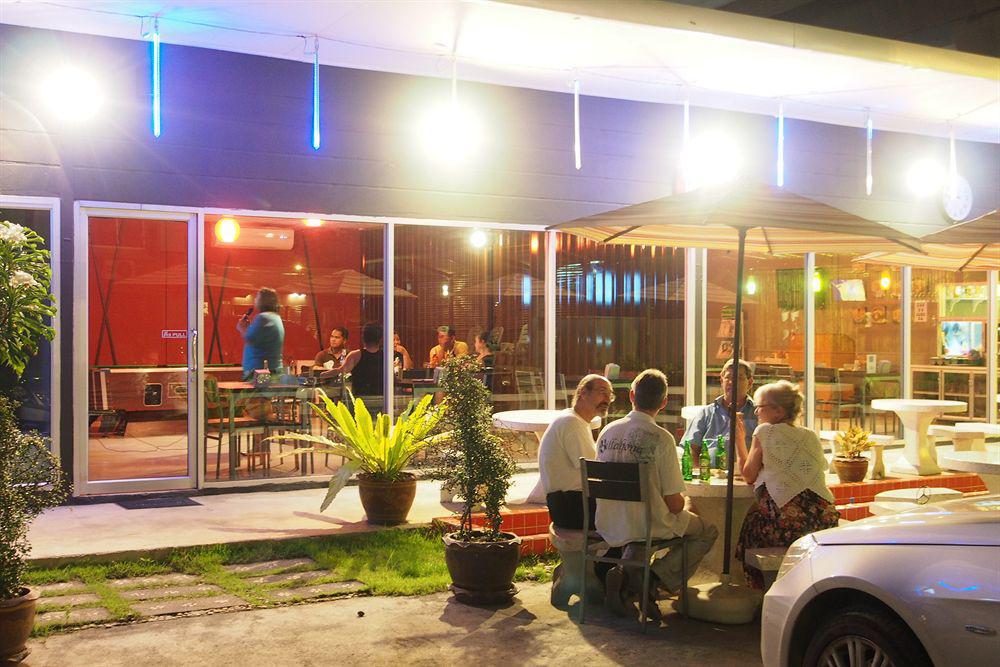 Nest Boutique Resort Bangkok Kültér fotó